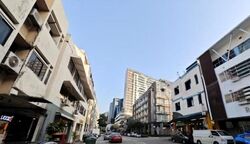 Rangoon Road (D8), Retail #631494301